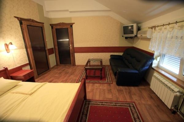 Hotel Dunav Sremski Karlovci Quarto foto